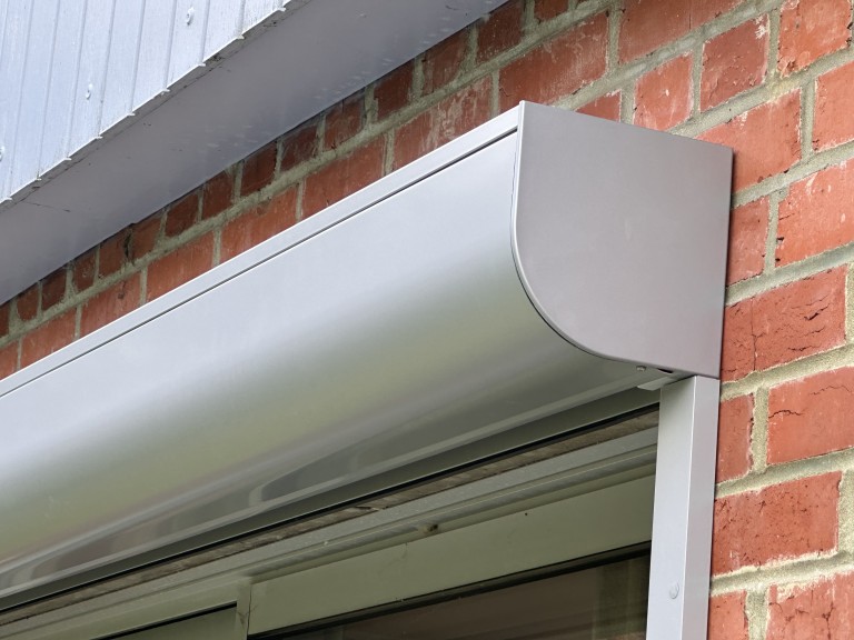 Quels sont les avantages des volets roulants électriques à Lens, Arras et Douai ?